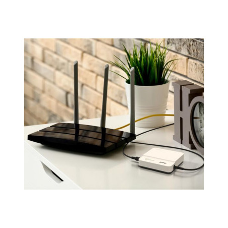 Back-UPS Connect - 36W - Compacto - 9Hora(s) Recharge - 12 V DC Entrada - 12 V DC Salida APC - 2